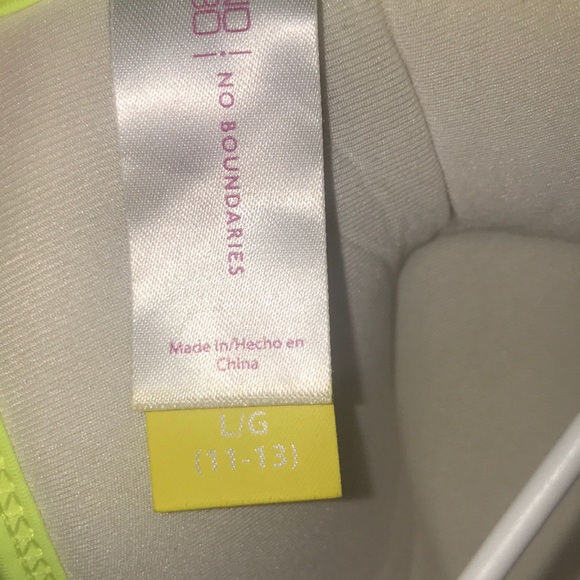 swim suit.has adjustable straps! - Picture 2 of 5